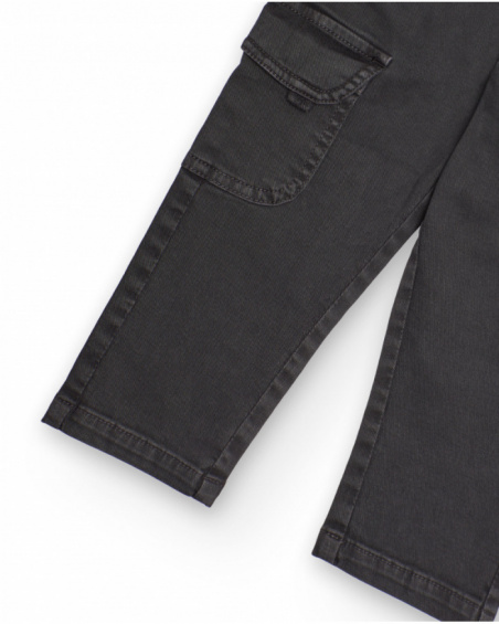 Boy’s cargo pants in dark grey with side pockets Boy’s cargo pants in dark grey with side pockets