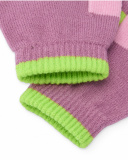 Knit gloves for girls in mauve with multicolored fingers. Knit gloves for girls in mauve with multicolored fingers.
