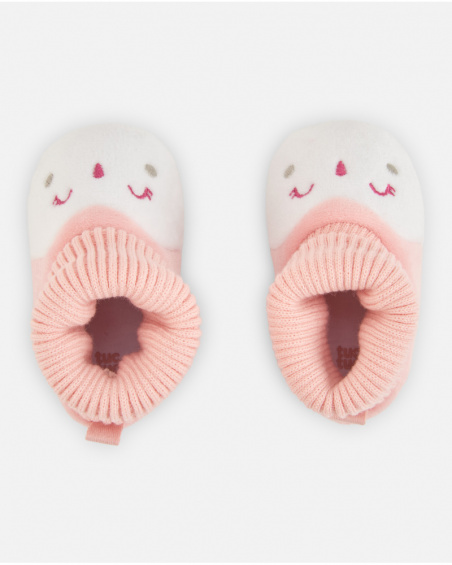 Slipper for newborn in pink with embroidered little mouse design