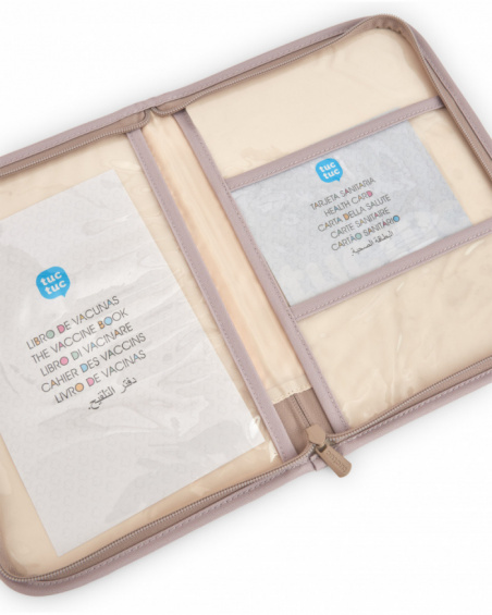 Baby document holder with giraffe print in neutral tones