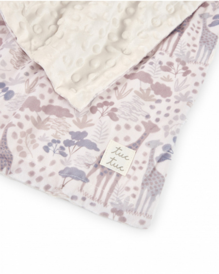Baby blanket with giraffe print in neutral tones