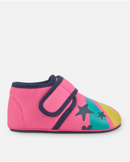 Girls’ pink slippers with velcro fastening Girls’ pink slippers with velcro fastening