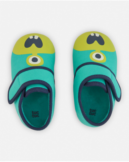 Boys’ green slippers with velcro fastening Boys’ green slippers with velcro fastening