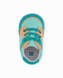 Flexible newborn shoes with elastic laces