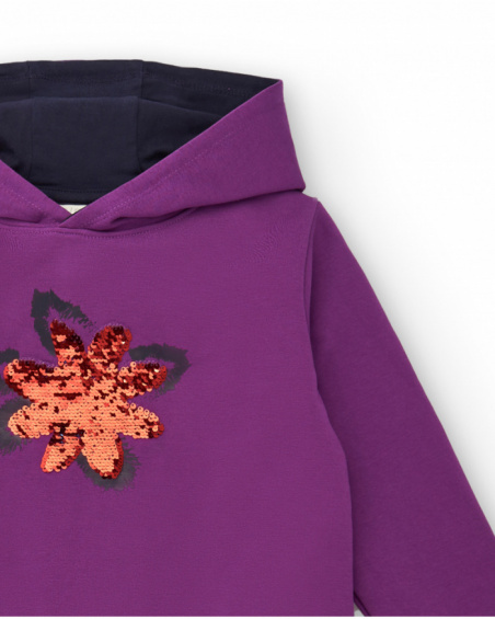Vestido morado con capucha y aplicación de lentejuelas para