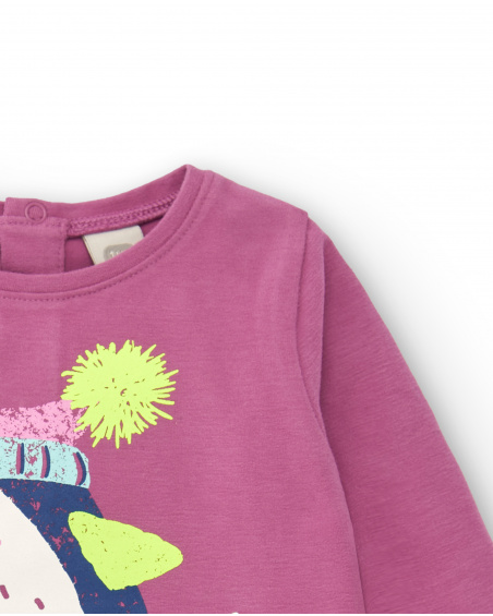 Camiseta de manga larga color rosa con estampado de pingüino