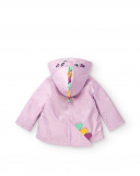 Chubasquero lila con capucha arcoíris para niña colección Cyber Chubasquero lila con capucha arcoíris para niña colección Cyber