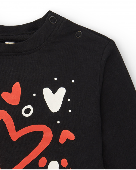 Camiseta negra con estampado de corazones rojos y blancos para Camiseta negra con estampado de corazones rojos y blancos para