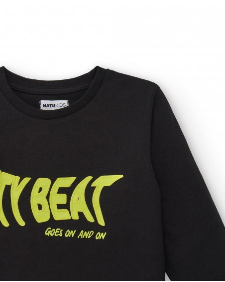 Camiseta negra con mensaje "The City Beat" para niño de la