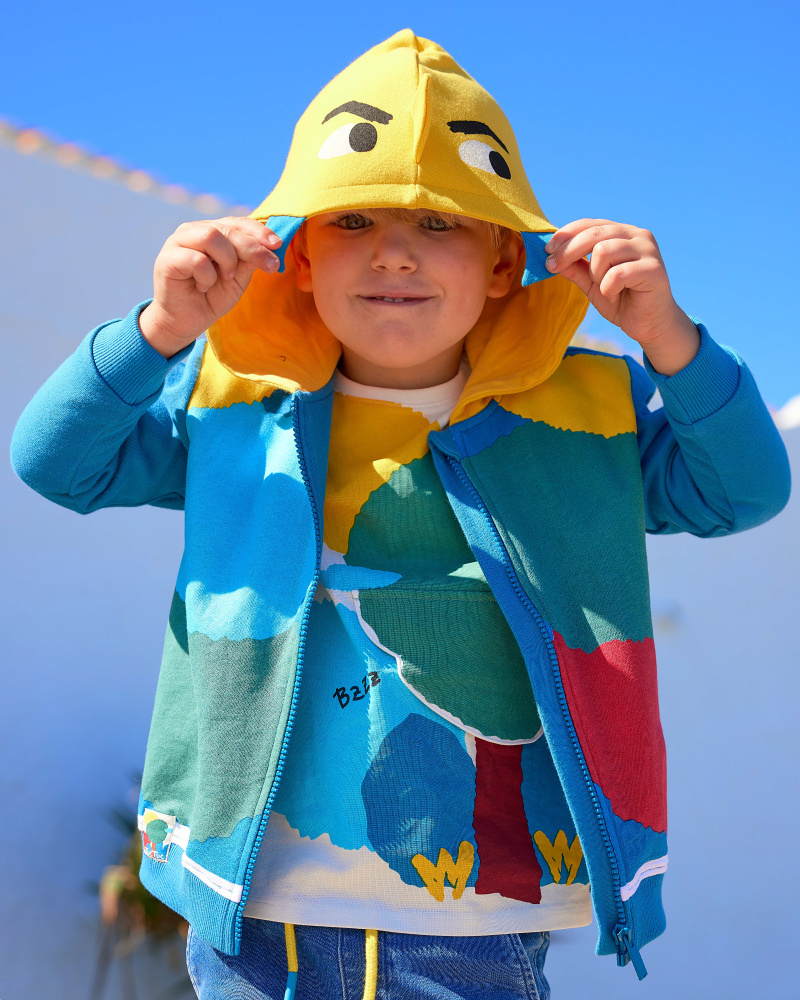 Sudadera niño en amarillo con capucha decorativa Happy Garden
