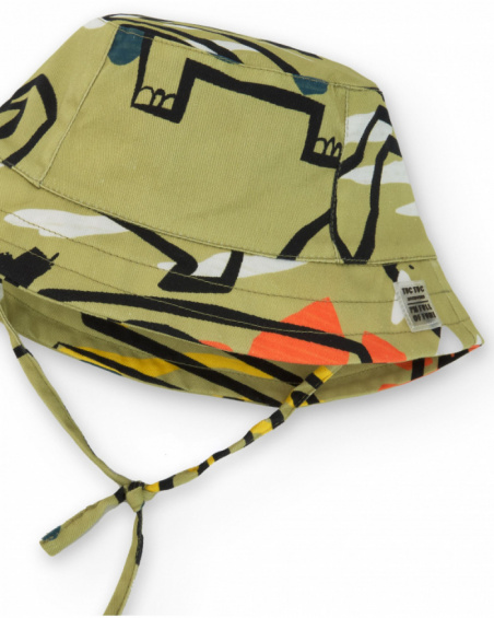 Gorro caqui para niño con estampado en tonos verdes y tiras Gorro caqui para niño con estampado en tonos verdes y tiras