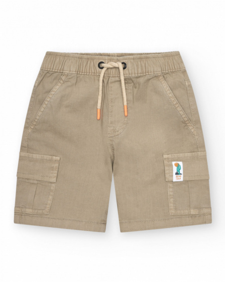 Bermuda cargo para niño en color beige con bolsillos laterales