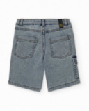 Bermuda niño en denim con bolsillo lateral Bermuda niño en denim con bolsillo lateral