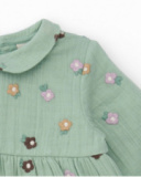 Vestido de gasa para niña color verde con bordado de flores Vestido de gasa para niña color verde con bordado de flores