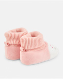 Zapatilla de recién nacido en rosa con diseño de ratita bordada