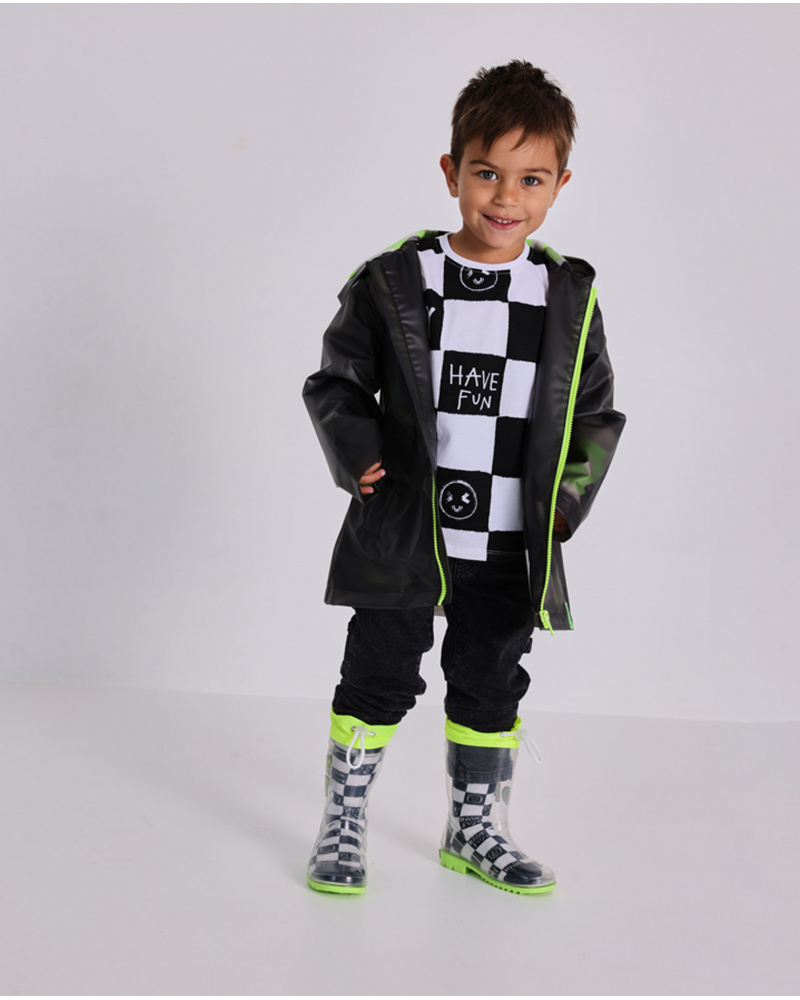 Camiseta de manga larga para niño en blanco y negro con