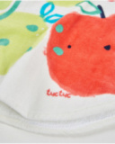 Toalla poncho de recién nacido de punto y detalles en relieve