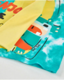 Camiseta de niño de punto y detalle en relieve