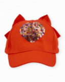 Gorra de niña de plana con corazón de lentejuelas