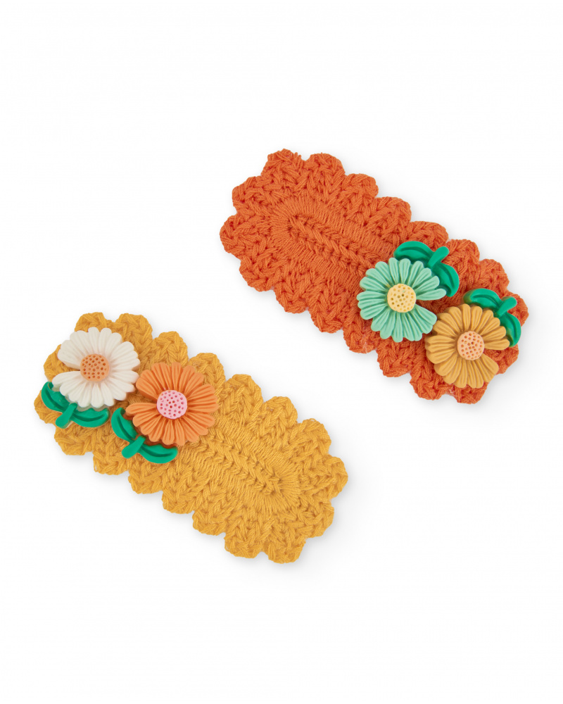 Conjunto de clips de niña con flores en relieve