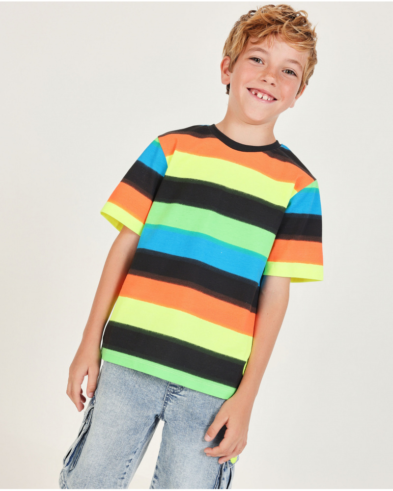 Camiseta de niño de punto con franjas horizontales