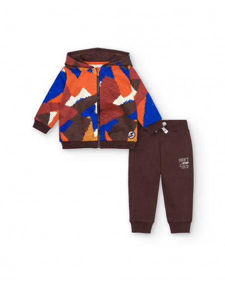 Conjunto de chaqueta y pantalón para niño en marrón con Conjunto de chaqueta y pantalón para niño en marrón con
