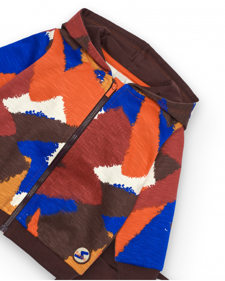 Conjunto de chaqueta y pantalón para niño en marrón con Conjunto de chaqueta y pantalón para niño en marrón con