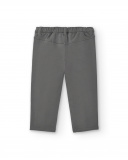 Pantalones para niño en color gris con detalle de bolsillo Pantalones para niño en color gris con detalle de bolsillo