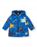Gabardina impermeable niño en azul con estampado de estrellas Gabardina impermeable niño en azul con estampado de estrellas