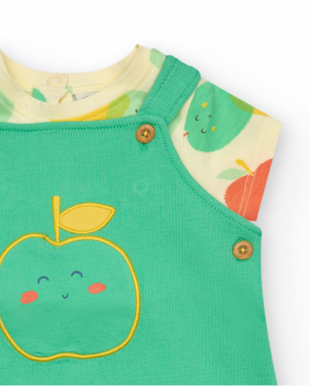 Conjunto para niño con camiseta de manzanas y peto verde con Conjunto para niño con camiseta de manzanas y peto verde con