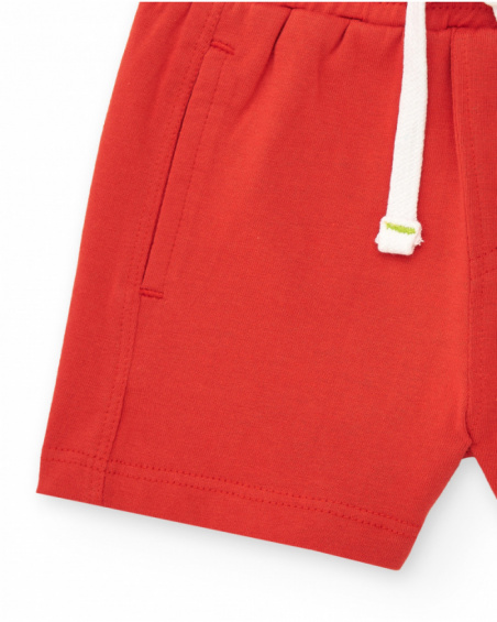 Bermuda roja para niño con bolsillos y cordón blanco Bermuda roja para niño con bolsillos y cordón blanco