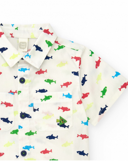 Camisa para niño en blanco con tiburones multicolor Camisa para niño en blanco con tiburones multicolor