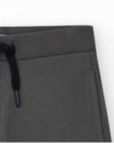 Bermudas para niño en gris con cintura ajustable y bolsillos Bermudas para niño en gris con cintura ajustable y bolsillos