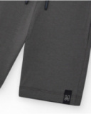 Bermudas para niño en gris con cintura ajustable y bolsillos Bermudas para niño en gris con cintura ajustable y bolsillos