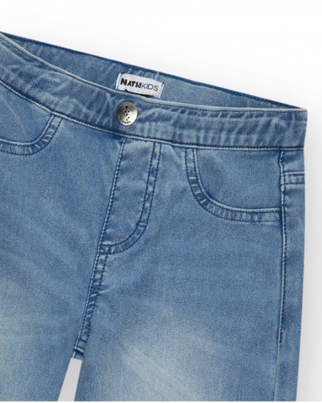 Pantalón para niña en denim con cremallera y bolsillos Pantalón para niña en denim con cremallera y bolsillos