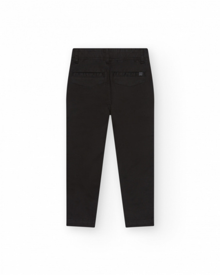 Pantalón para niño en negro con bolsillos laterales y cintura Pantalón para niño en negro con bolsillos laterales y cintura