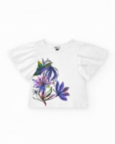 Camiseta para niña en blanco con mangas de volante y estampado floral. Camiseta para niña en blanco con mangas de volante y estampado floral.