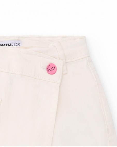 Falda-pantalón niña en crudo con bolsillos decorativos Falda-pantalón niña en crudo con bolsillos decorativos