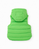Chaleco acolchado de niño en color verde con capucha