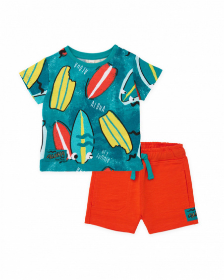 Conjunto de niño de punto y diseño surfero
