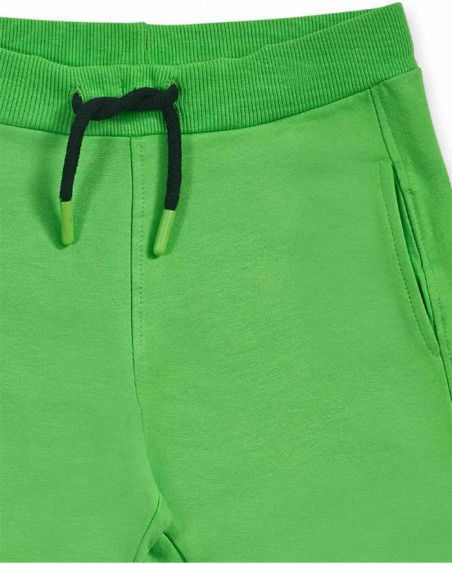 Garçon de banlieue en tricot vert Bermuda Urban Activist Garçon de banlieue en tricot vert Bermuda Urban Activist
