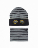 Bonnet et écharpe en tricot gris pour enfant Bonnet et écharpe en tricot gris pour enfant