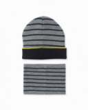 Bonnet et écharpe en tricot gris pour enfant Bonnet et écharpe en tricot gris pour enfant