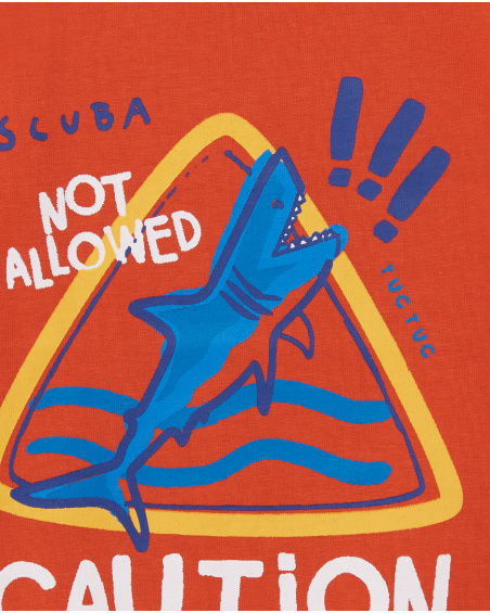 T-shirt garçon 'Caution' en maille rouge Collection Salty Air T-shirt garçon 'Caution' en maille rouge Collection Salty Air