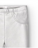 Legging fille en simili cuir gris avec détails étoiles Legging fille en simili cuir gris avec détails étoiles