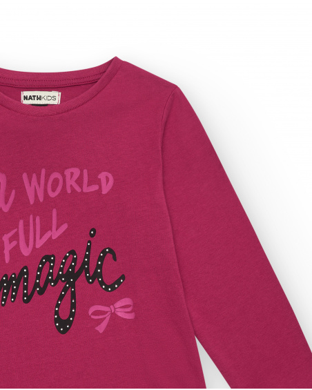 Camiseta fucsia con estampado "In a World Full of Magic" para niña colección Magic Poetry