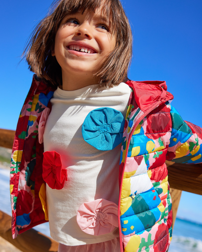 Camiseta de punto niña en blanco con apliques florales Happy