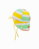 Bonnet rayé pour garçon en jaune, orange, vert et blanc avec visière et cordons de réglage