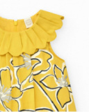 Robe jaune sans manches pour fille avec imprimé floral et col à volants