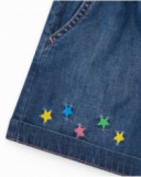 Short en denim pour fille avec taille élastique et broderie d’étoiles